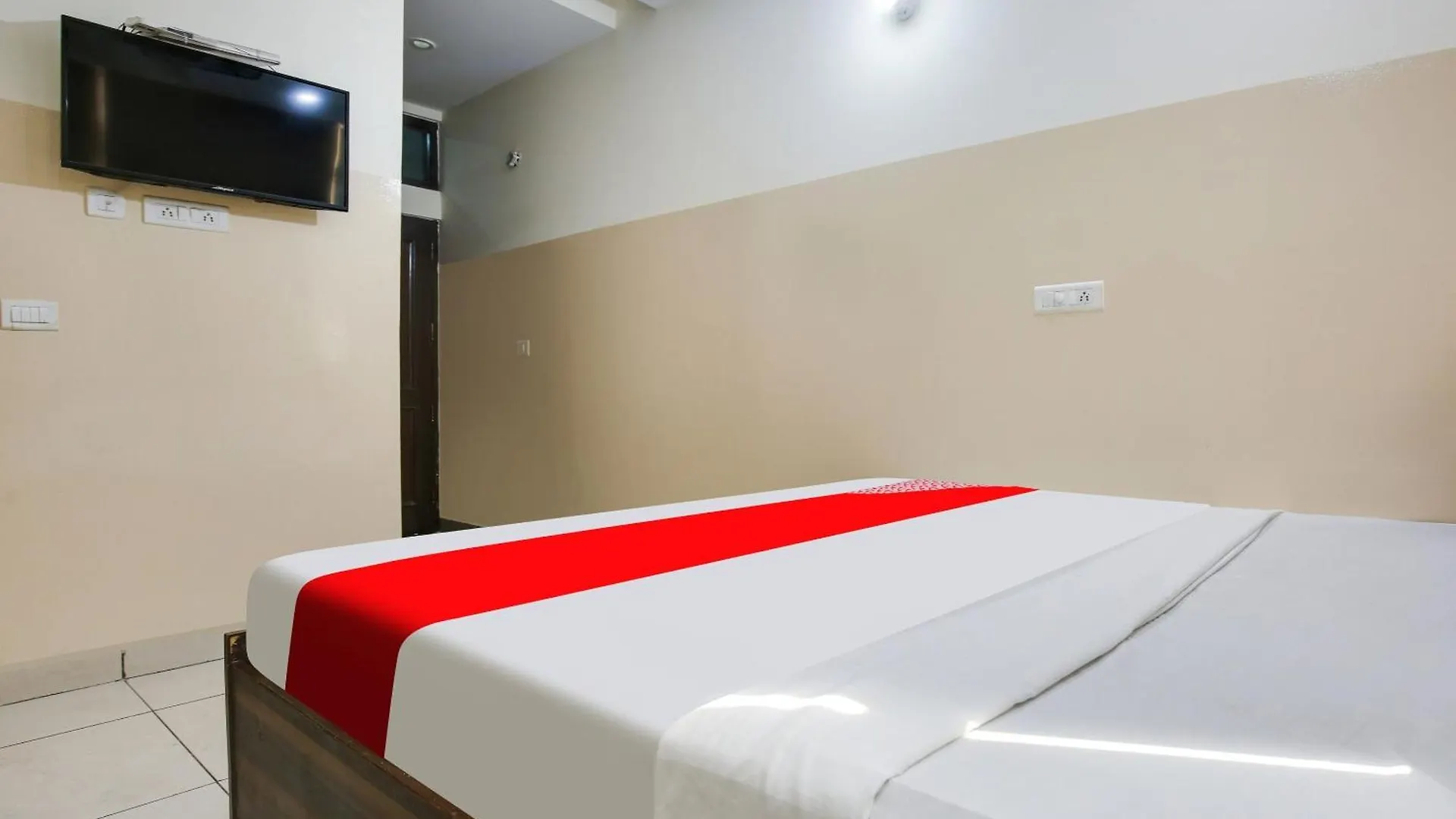 Flagship Mayank Palace Hotel Chandigarh 3*,  India